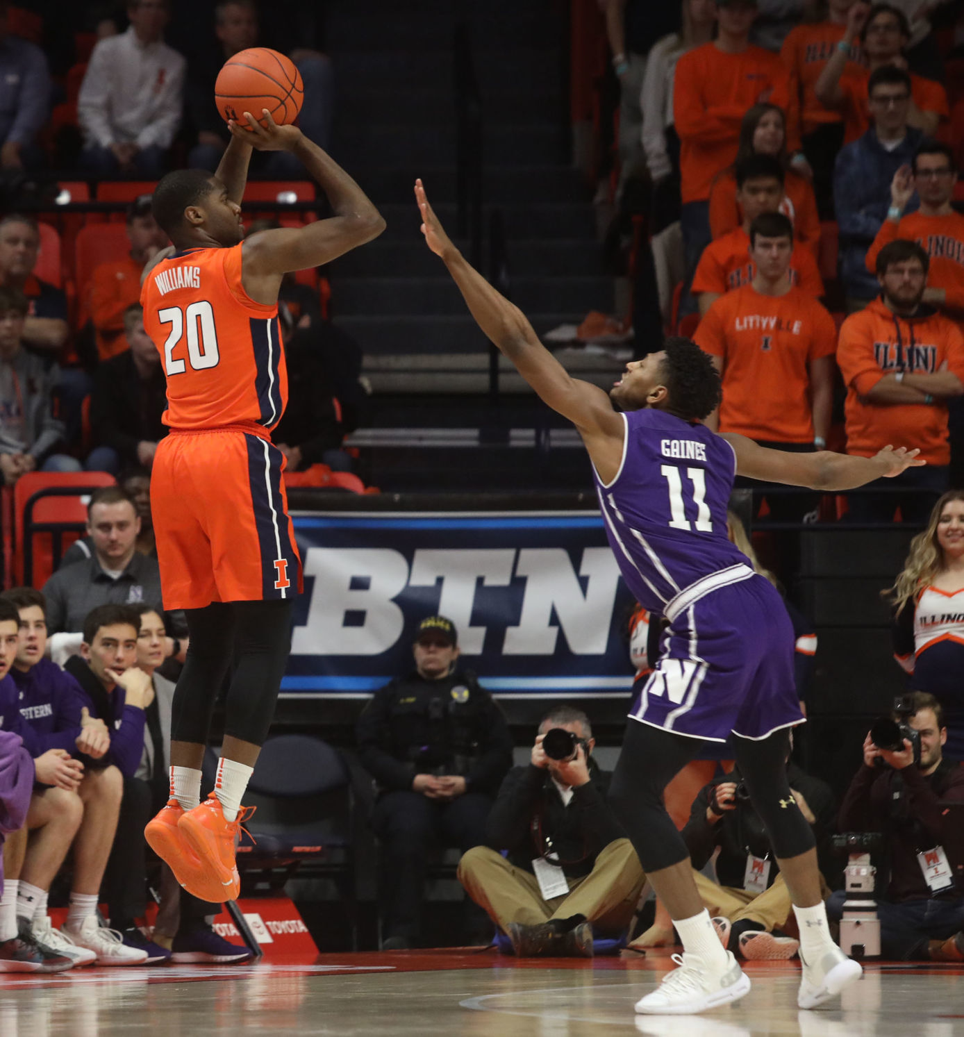 Illinois vs Northwestern 2 3.3.19.jpg